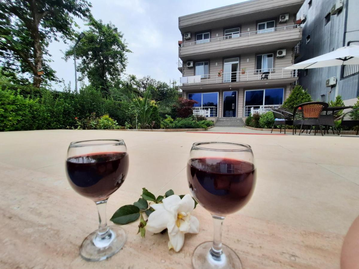 Nica Hotel Kobuleti Exterior photo