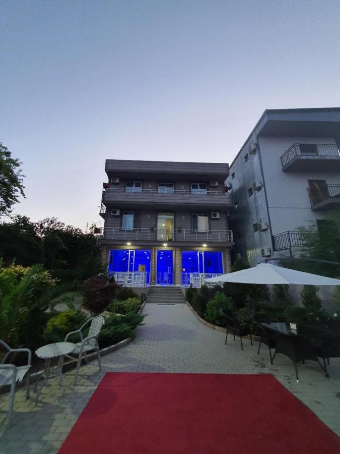 Nica Hotel Kobuleti Exterior photo